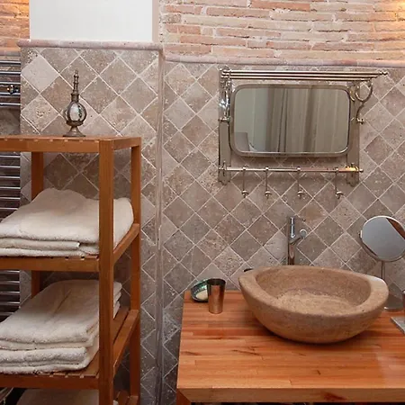 Beds & Breaks Ravel I Apartamento